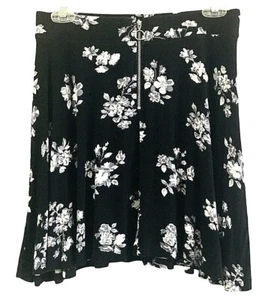 SO Skater Skirt Junior Large Black White Summer Floral Sharkbite Hem Soft Flowy - Picture 1 of 10
