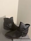 Size 11 M BareTrap  Marshall Ankle Boots.