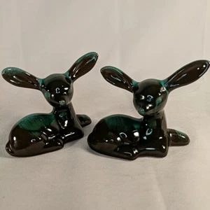 2 Vtg Blue Mountain Pottery Canada Fawn Deer Lying Blue Green Drip Glaze BMP - Picture 1 of 10