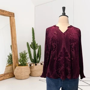 Umgee Women’s L Long Sleeve Floral Geometric Velvet Burnout V-Neck Top Burgundy - Picture 1 of 12