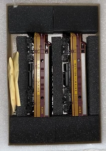 Athearn 2209 HO Boston & Maine F7A Diesel Locomotive 4268 4266 BRAND NEW IN BOX - Picture 1 of 16