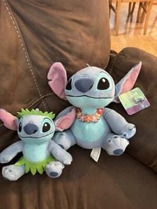 Lilo & Stitch 2 Disney Parks Hawaiian plush 9" & 5” Hawaiian Lei Set Of Two - Picture 1 of 3