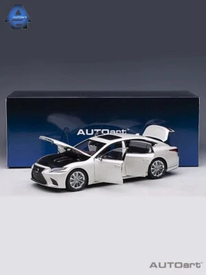 AUTOart 1:18 LEXUS LS500h sedan Car Model LS500 Personal Collection - Image 1 of 4