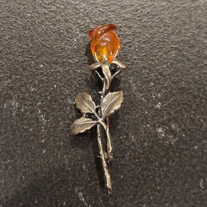 925 STERLING SILBER BROSCHE MIT NATURBERNSTEIN STEINFORM IM ROSENDESIGN GRÖSSE 2" - Bild 1 von 3