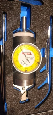 Kit indicador de teste coaxial SPI: 9 peças, 0,2500" máx., 1,6000" diâmetro do mostrador, 0-5-0 CO-AX - Imagem 1 de 4