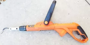 Black & Decker Model ST8600 String Trimmer Retractable Handle & Controls - Picture 1 of 3