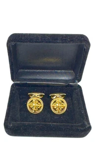 LUXURIOUS QUALITY KNOT men’s Cufflink  GOLD Plated  Wedding IN A CUFFLINK BOX UK - Picture 1 of 5