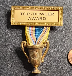 Top-Bowler Award Pin Lapel Medal Ribbon Trophy Plate Gold Tone Metal 1950s - Picture 1 of 4