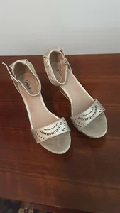 Diba Open Toe Ankle Strap Wedge Heels Gold Metallic size 9.5 - Picture 1 of 5