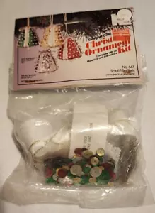 Vintage 1989 THL Christmas Ornament Craft Kit Small Mini Bells # 647 - Picture 1 of 4