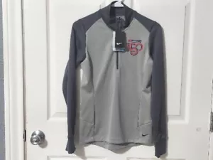 Nuevo NikeGolf ""Neumáticos 150 Años BFGoodrich"" Pequeño DRI-FIT Pulóver Sudadera - Imagen 1 de 14