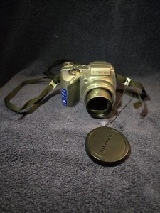 Olympus Sp-510UZ Digital Camera 7.1 Megapixel 10× Optical Zoom - Picture 1 of 6