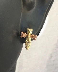 14 Karat Gold 2 Ton Gold diamantgeschliffener Kreuz Ohrring 0,5 g.  - Bild 1 von 4