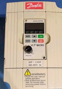 Danfoss VLT-Micro 176F7314 3 HP 380-480v AC VS Drive 3PH 3.8 kVA 5A REFURBISHED - Picture 1 of 4