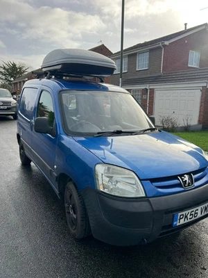 peugeot partner 2006 1.6 hdi Micro camper conversion (sink/fridge/toilet/lights) - Image 1 of 4