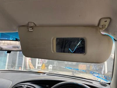 HOLDEN COMMODORE VT-VX 09/1997-09/2002 RIGHT SIDE SUN VISOR  - image 1 of 4