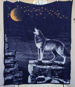 Biederlack USA Vtg Reversible Blanket Cuddle Wrap Wolf Howling Moon Cozy 56x68" - Picture 1 of 4