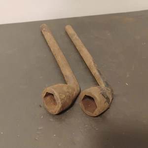 2 Oldtimer Traktor / LKW Bauernhof Schraubenschlüssel, Schraubenschlüssel Lug Wrench - Bild 1 von 24
