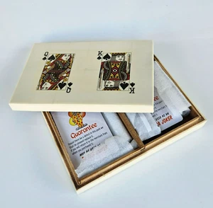 Vintage Playing Cards In Faux Inlaid Bone Playing Card Box - Imagen 1 de 7