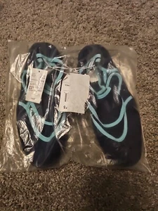 NEW The Children's Place Kids Water Shoes Navy Y4-5 Beach Sandals - Picture 1 of 4