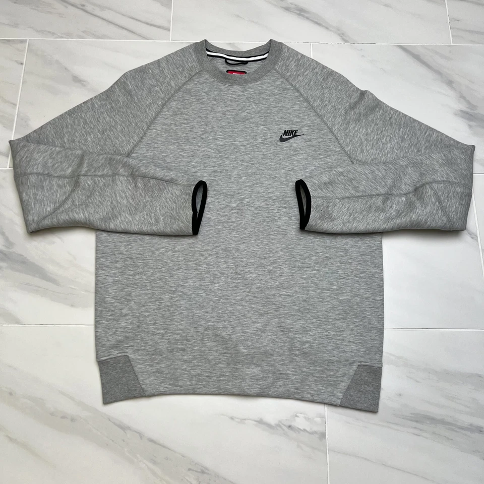 Nike FB7916-063 Men's Athletic Sweatshirt Light Grey Heather M Medium