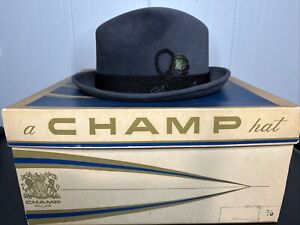 CAVANAGH Vintage Men's Fedora Size 7 3/8 Gray Carmody Hat w/ Feather
