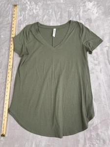 Zenana Premium Women's V-Neck T-Shirt Olive Green Size Large - Picture 1 of 4