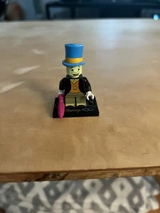 LEGO Disney 100 Minifigura de Cricket Minifire 71038 con Paraguas y Soporte Excelente Con - Imagen 1 de 7