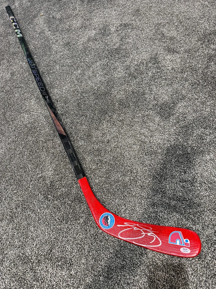 Palo de hockey autógrafo firmado por Joe Sakic Quebec Nordiques Avalanche certificado de autenticidad PSA HOF Foto 1 de 2