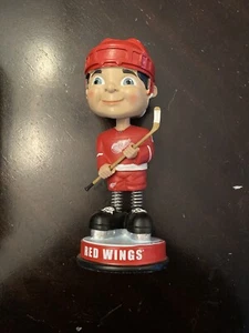 Detroit Red Wings NEW Retro Bobble Head. NHL Hockey Gift NWT - Picture 1 of 2