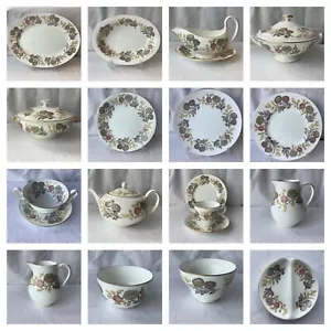 Wedgwood Lichfield - Large Choice of Plates, Tureens etc - Vintage China Plates - Picture 1 of 95