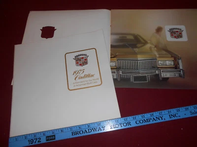 Cadillac 1975 24 p. 12 x 12 PRESTIGE FOLLETO CATÁLOGO 75 ELDORADO DEVILLE CALAIS Foto 1 de 4