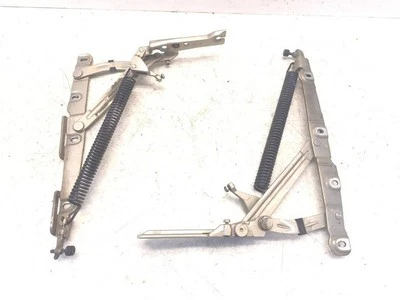 1999 Mercedes-Benz S320 W220 Rear Tailgate Hinge 2207500787 693 - Image 1 of 4