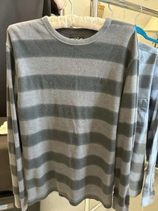 Volcom Mens Endless LThermal Sweater Sz Large/Dark Gray/White Graphic Logos - Picture 1 of 6
