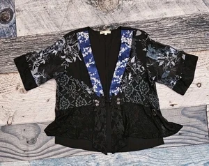 Top kimono para mujer Spencer Alexis negro manga transparente estampado floral talla grande  - Imagen 1 de 12