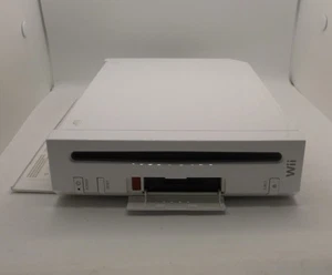 SOLO CONSOLE NINTENDO WII, RVL-001 BIANCA. TESTATO PER L'ACCENSIONE.  - Foto 1 di 9