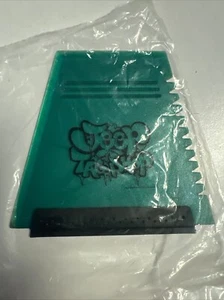 JEEP TAG SHOP BURTON Triangle Wax Scraper Snowboard Tuning GREEN with Rubber NEW - Picture 1 of 5