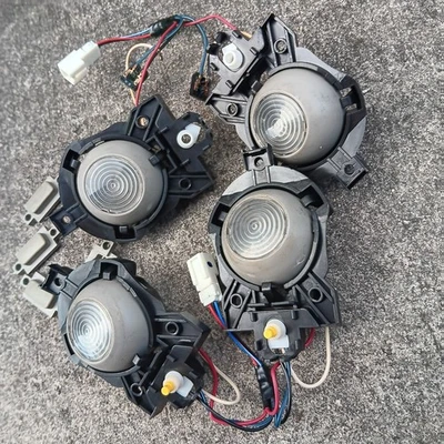 Luces traseras INTERIOR. Juego de 2 NISSAN ARMADA 2004 FUNCIONANDO Foto 1 de 4