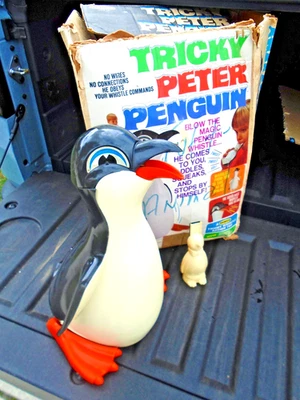 Remco 1969 - Tricky Peter Penguin con caja juguete silbato sonido activado - sin probar Foto 1 de 4