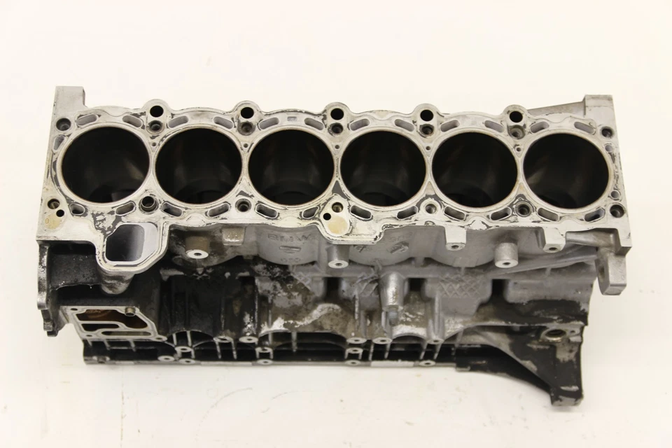 BLOQUE MOTOR BMW OEM 3.0 7502918 E39 E46 E60 E83 X3 E53 X5 E85 Z4 E36 Z3 M54B30 Foto 1 de 4