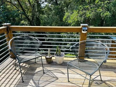 复古中世纪现代锻铁椅套装;线条干净,铜绿 — 第 1/4 张图片