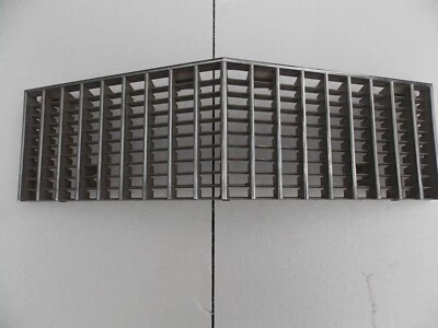 Cadillac DeVille 1976 1975 sedán y cupé parrilla 1606876 fabricante de equipos originales muy bonito buen taburete Foto 1 de 4