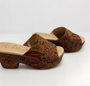 Sandalia de cuña Beach by Matisse con plataforma de felpa talla 8 estampado de punta abierta boho hippie - Imagen 1 de 3