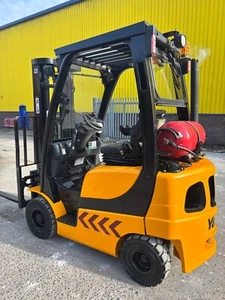 YALE FORKLIFT 3.5T REFURBISHED - Picture 1 of 11