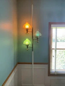 Vtg 60s Retro Tension Pole 3 Light Plastic MCM Lamp Working White Gold - Picture 1 of 12