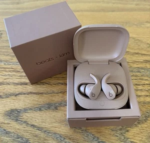 Beats X Kim Kardashian by Dr. Dre Fit Pro Earbuds ( Wireless Sound, Brand New - Zdjęcie 1 z 7