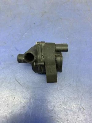 Bomba de agua refrigerante secundaria Mercedes Slc43 2017-2020 OEM 3,0 L A2118350028 Foto 1 de 4