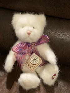 Boyds Bears White Easter Bear Kimmy W/ Easter Egg On Paw - Picture 1 of 3