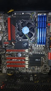 Asus MAXIMUS IV EXTREME-Z Motherboard - Picture 1 of 1