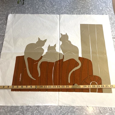 De colección MCM Marushka Estampado Tres Gatos en Sofá Lienzo Sin Estirar Foto 1 de 4